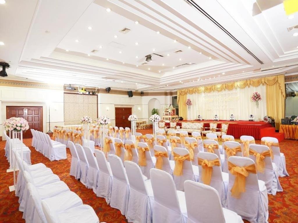Lee Gardens Hotel Hat Yai Exterior photo